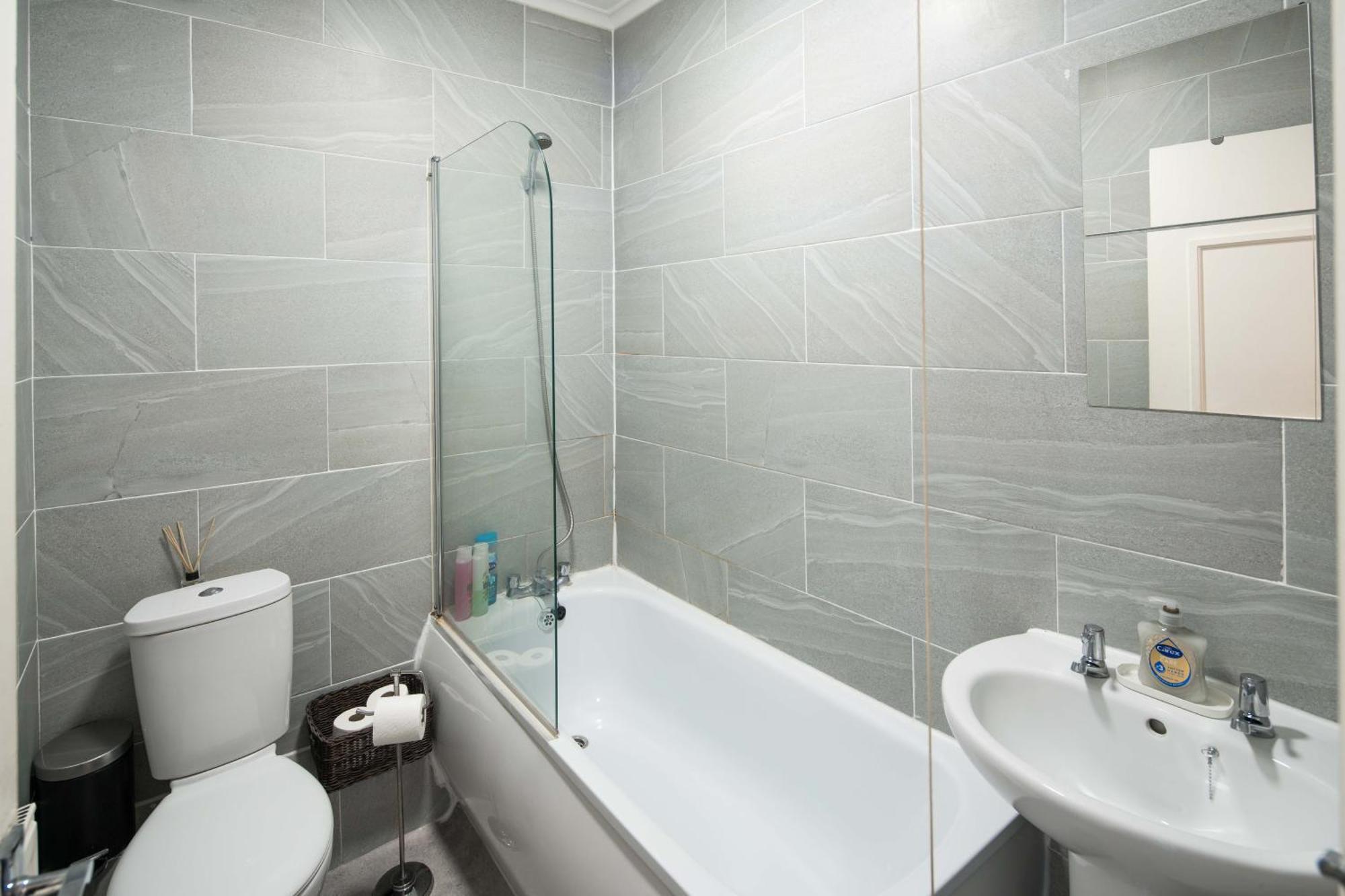 Private Double Room Shared Bathroom Near City Centre Londra Dış mekan fotoğraf